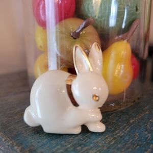 Sweet Bunny Brooch ~ Rabbit ~ Easter ~ Vintage? ~ Enamel ~